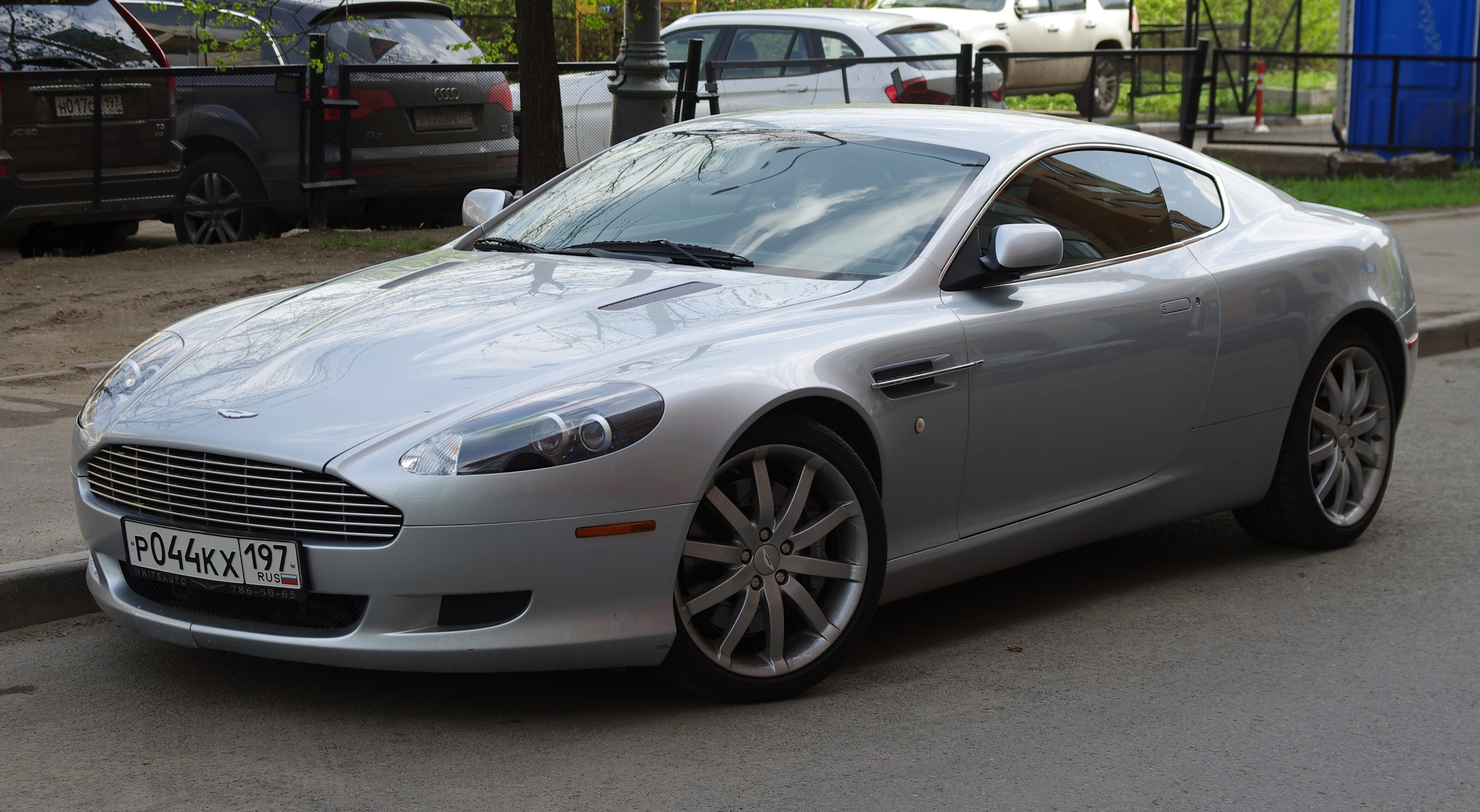 Aston Martin DB9 Volante
