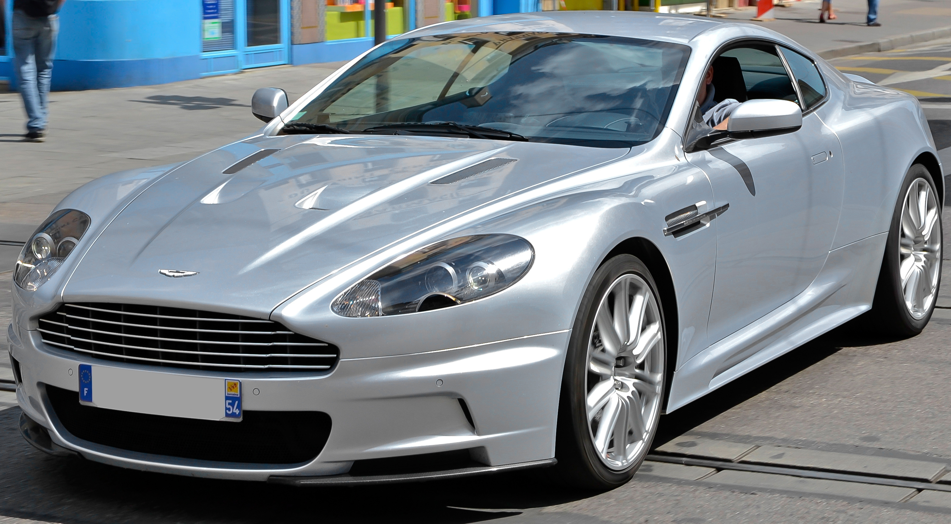 Aston Martin DBS Volante