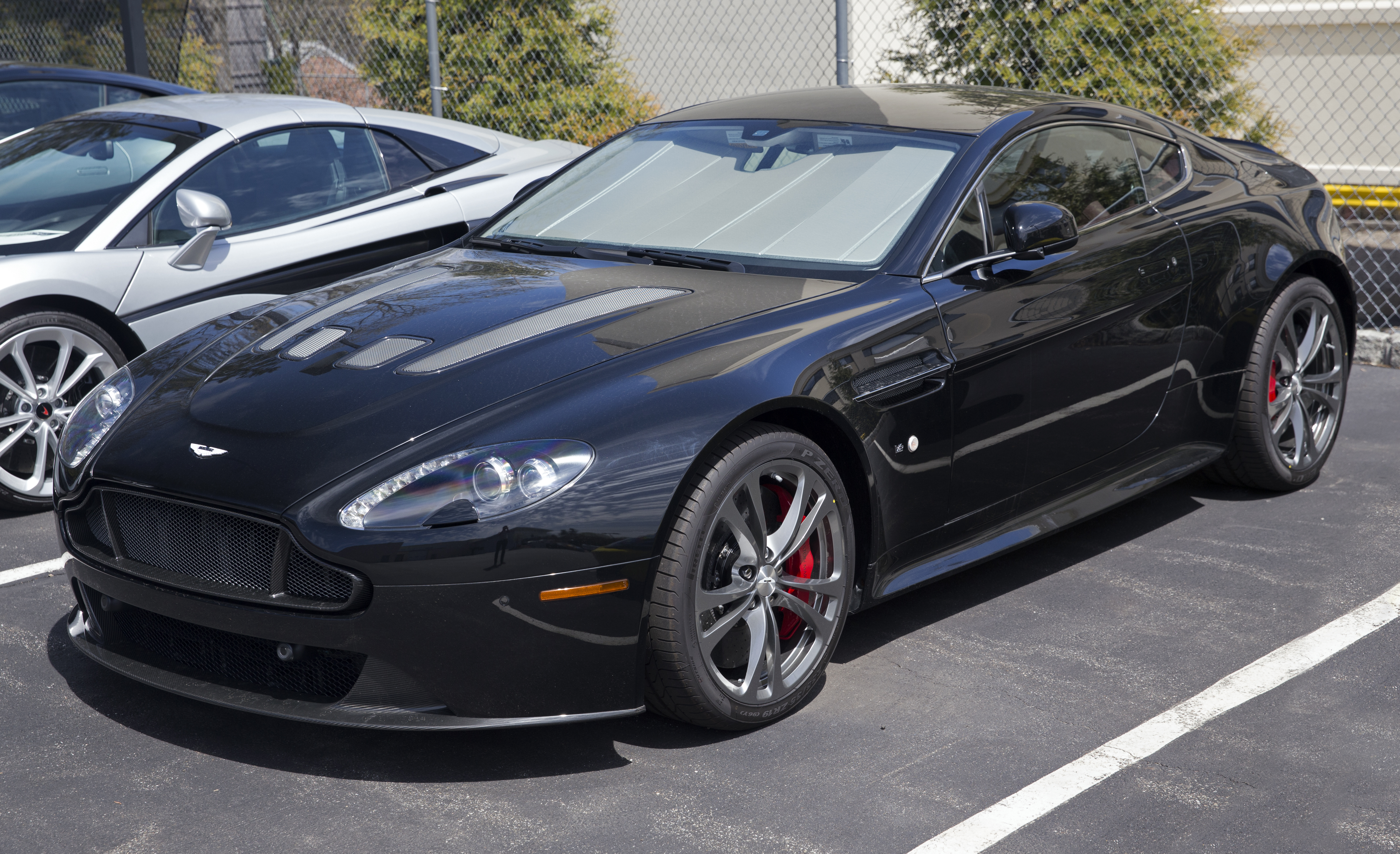 Aston Martin V12 Vantage Coupe