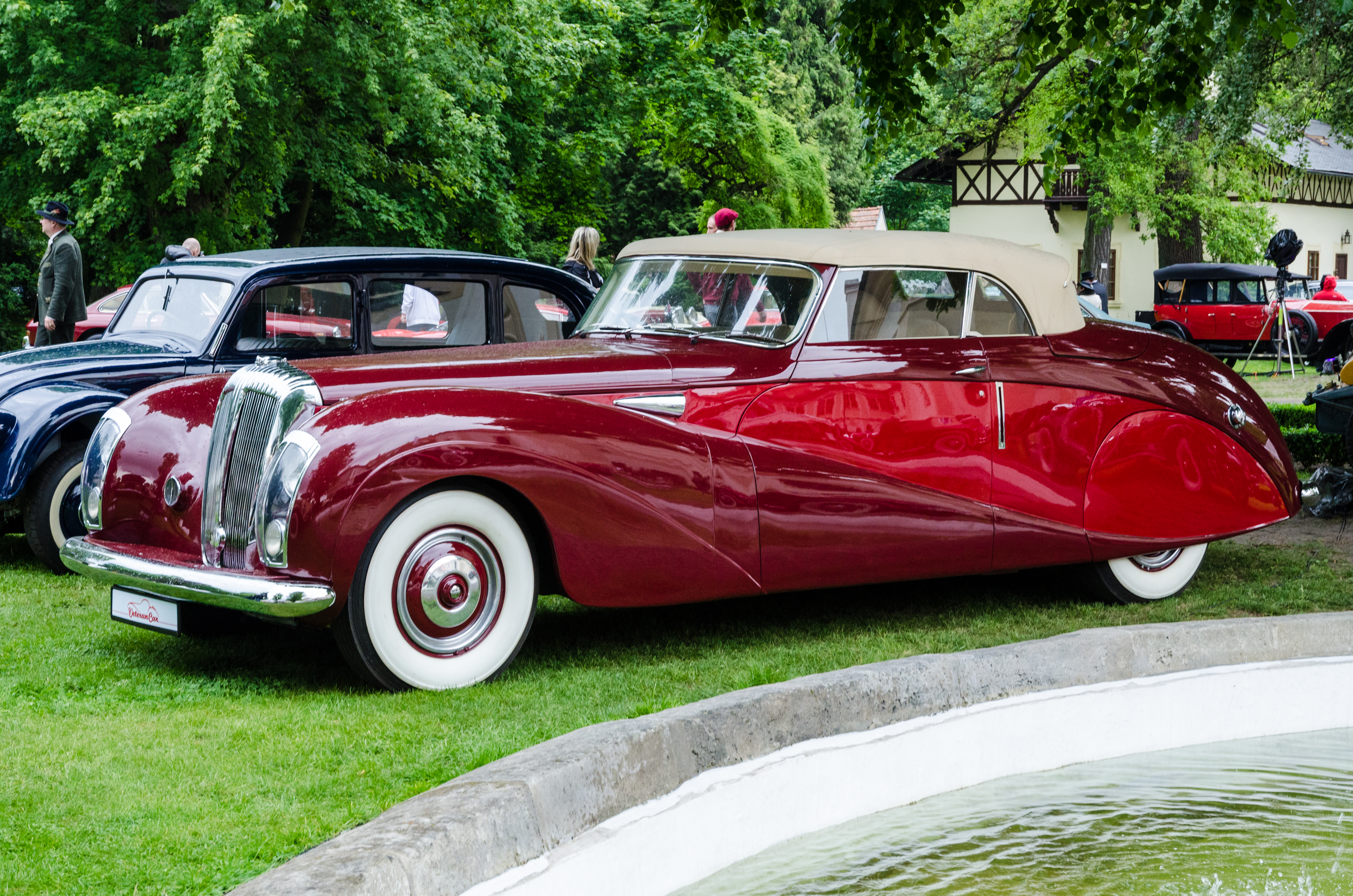 Daimler V8 LWB 4.0
