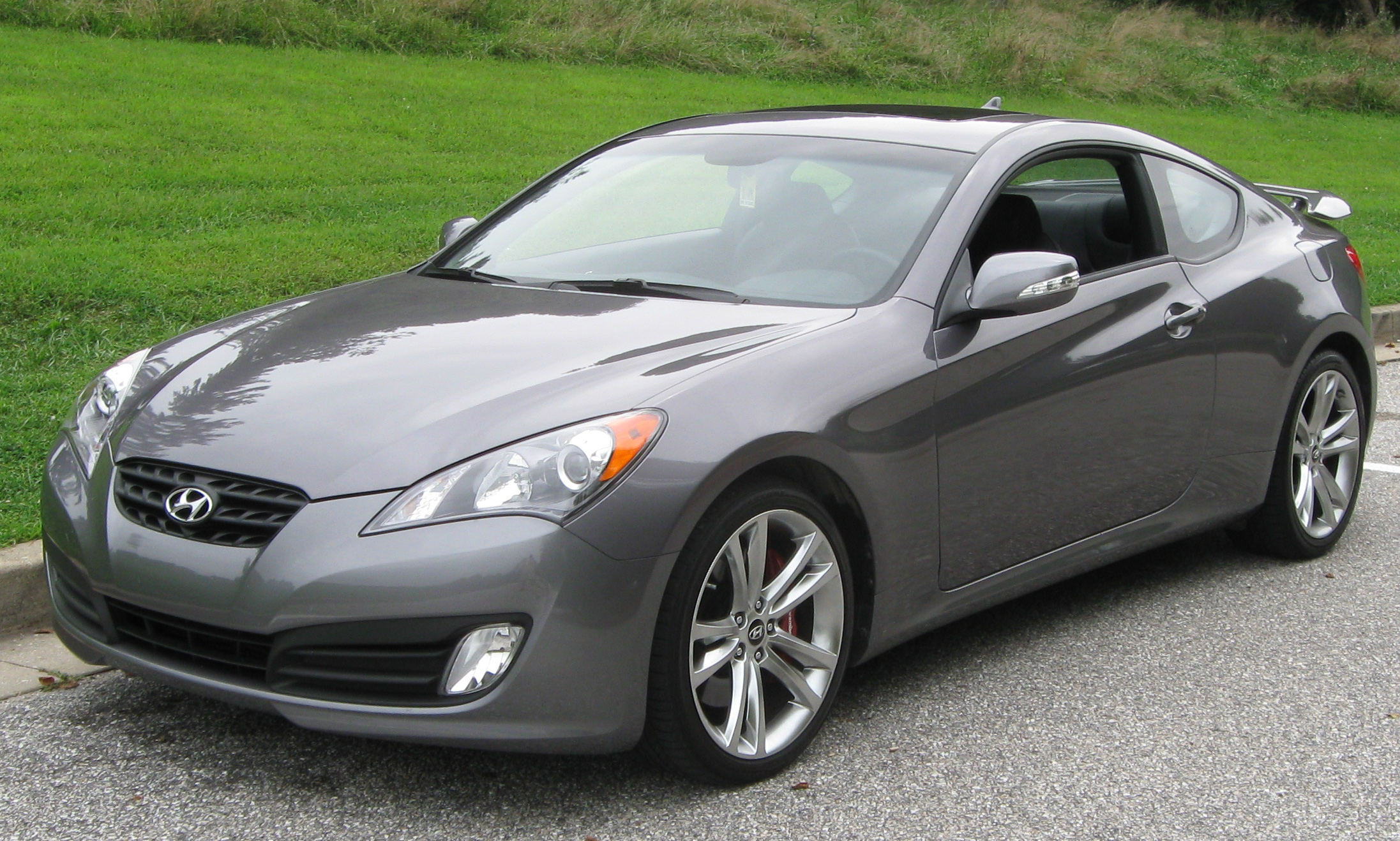 Hyundai Genesis Coupe 2.0T