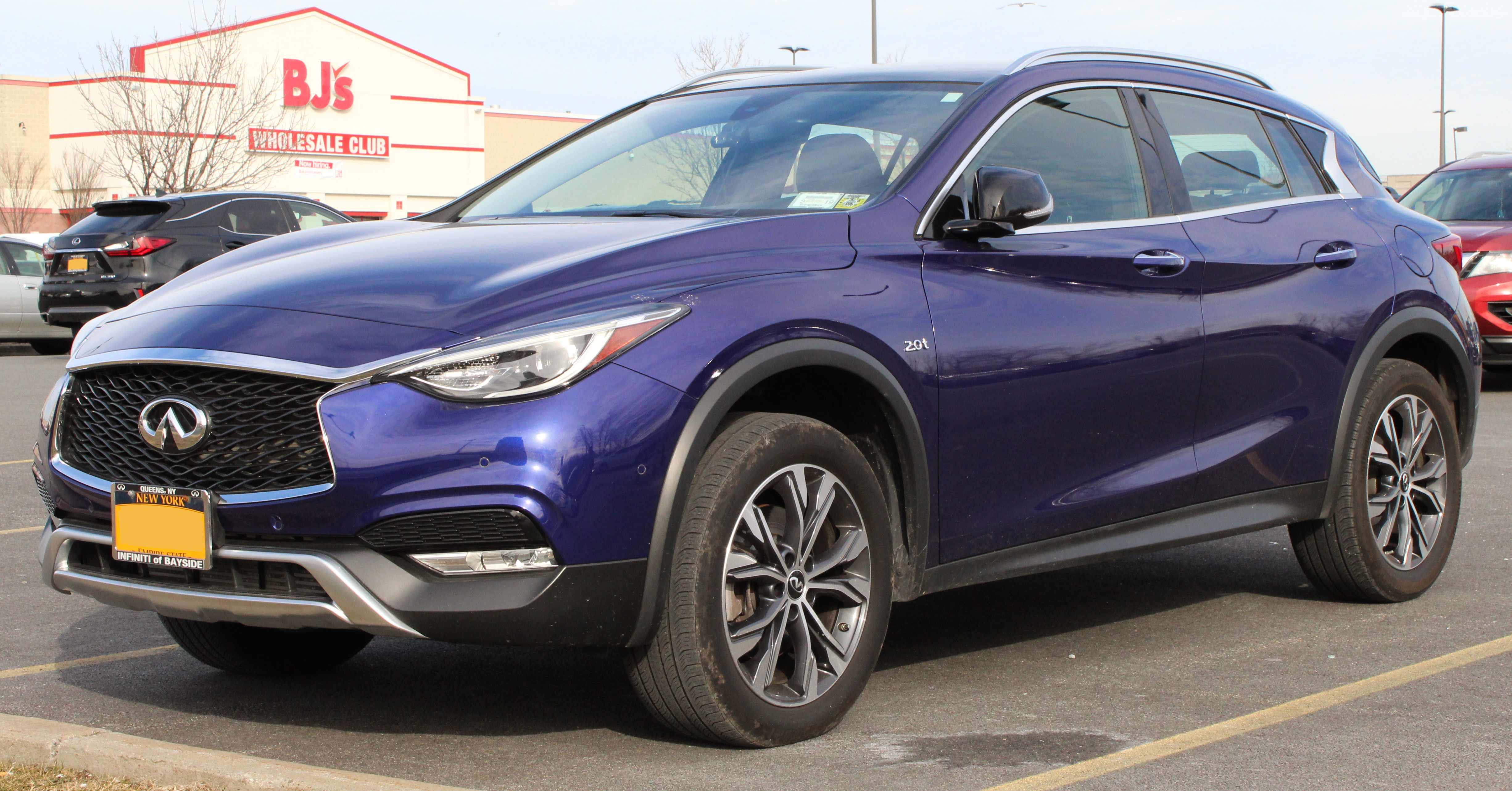 Infiniti QX30 2.0t AWD Premium
