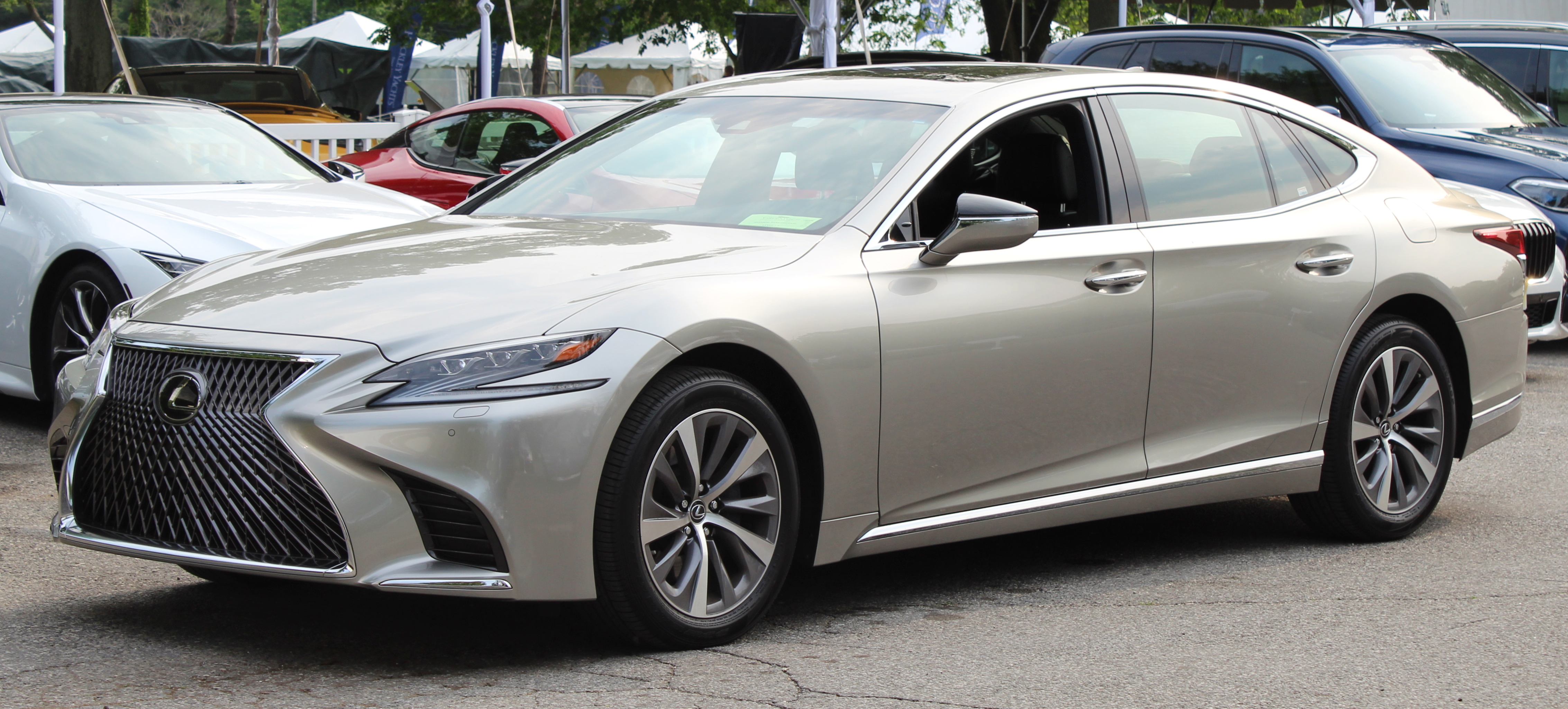 Lexus LS 500h Luxury Line