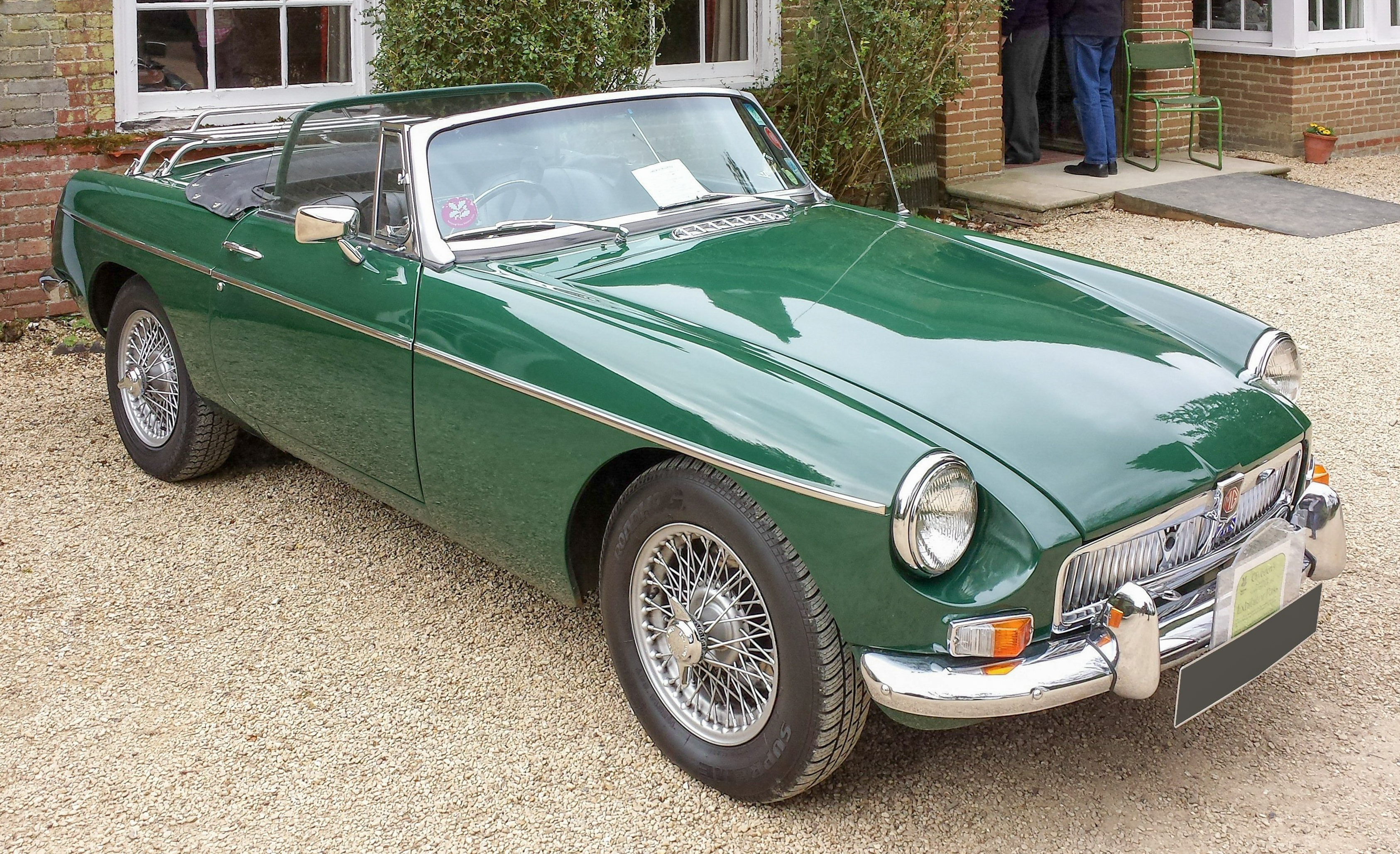 MG RV8
