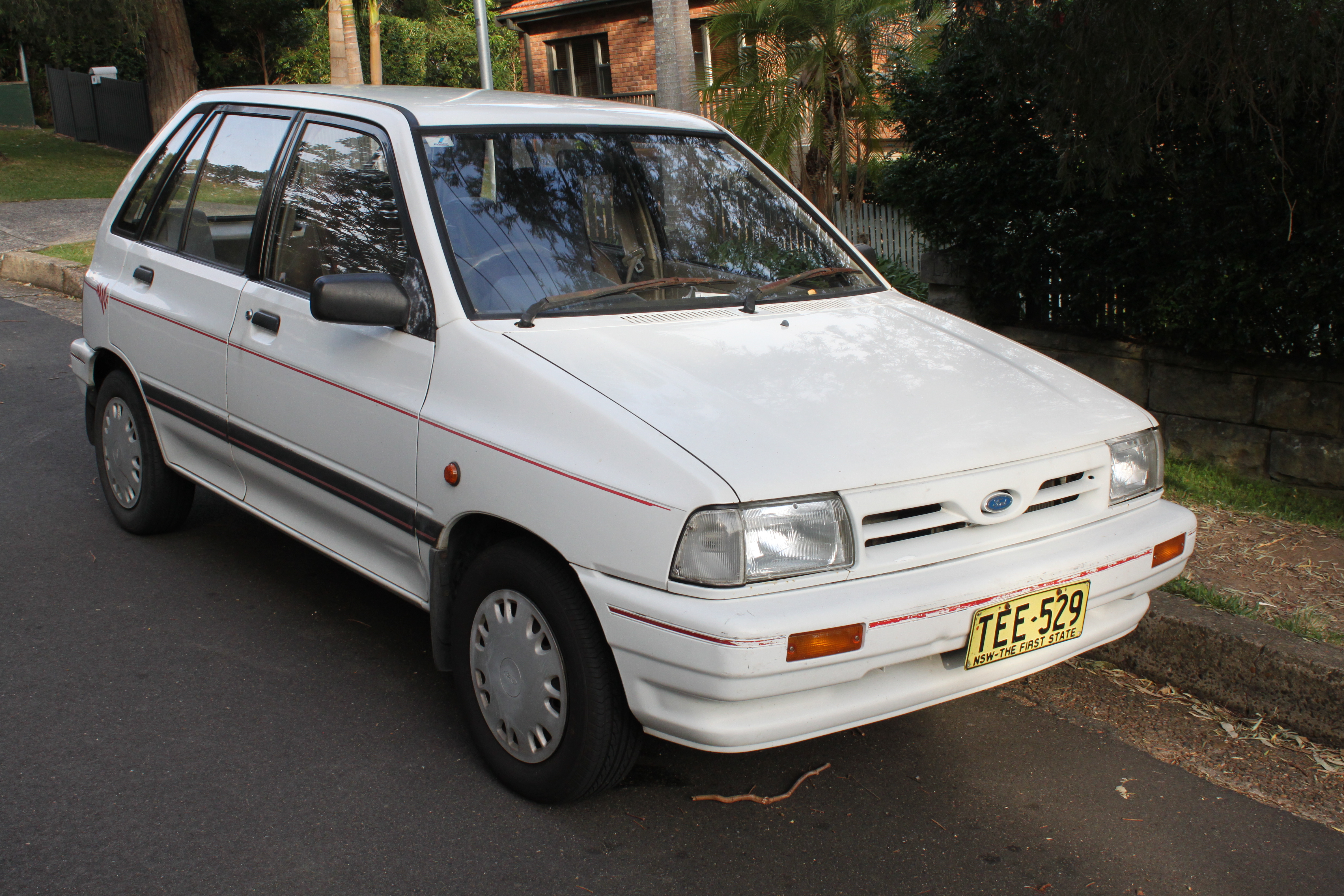 Mazda 323 P 1.3i LX