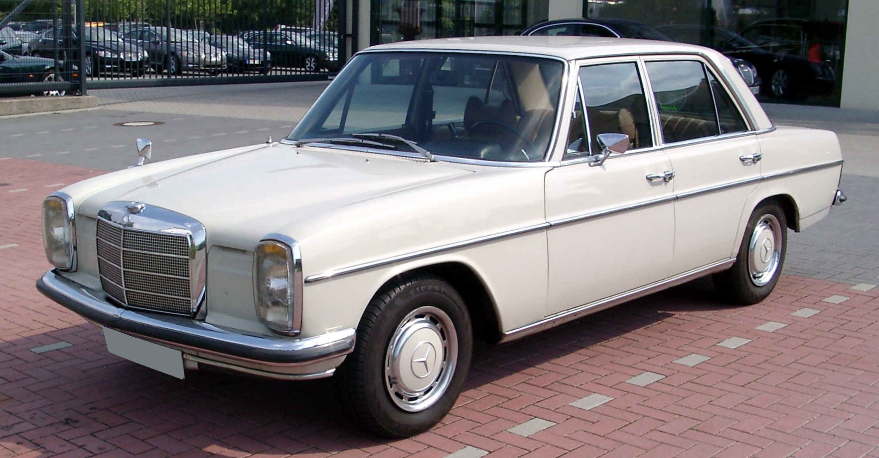 Mercedes-Benz 230 CE