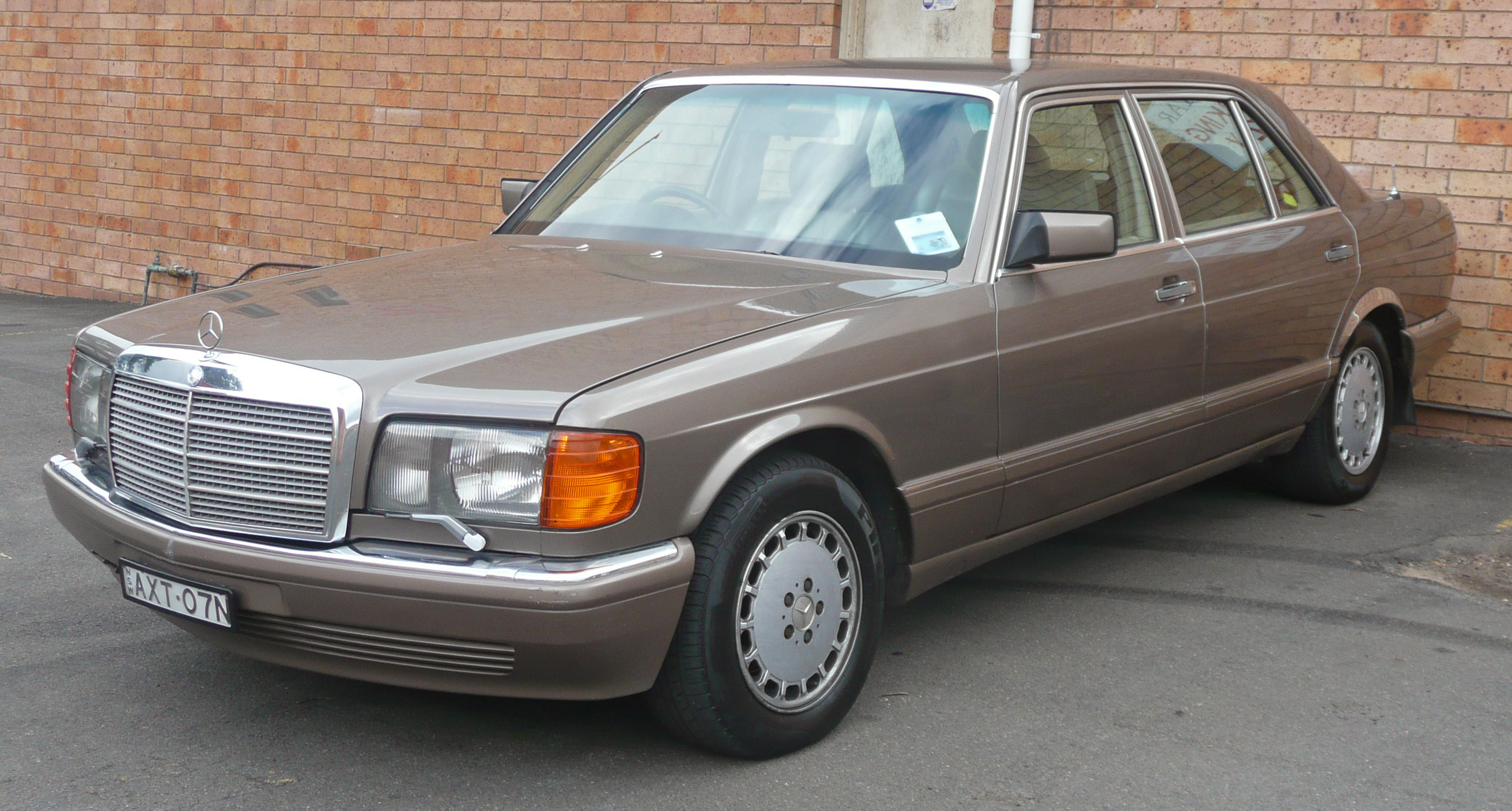 Mercedes-Benz 260 SE