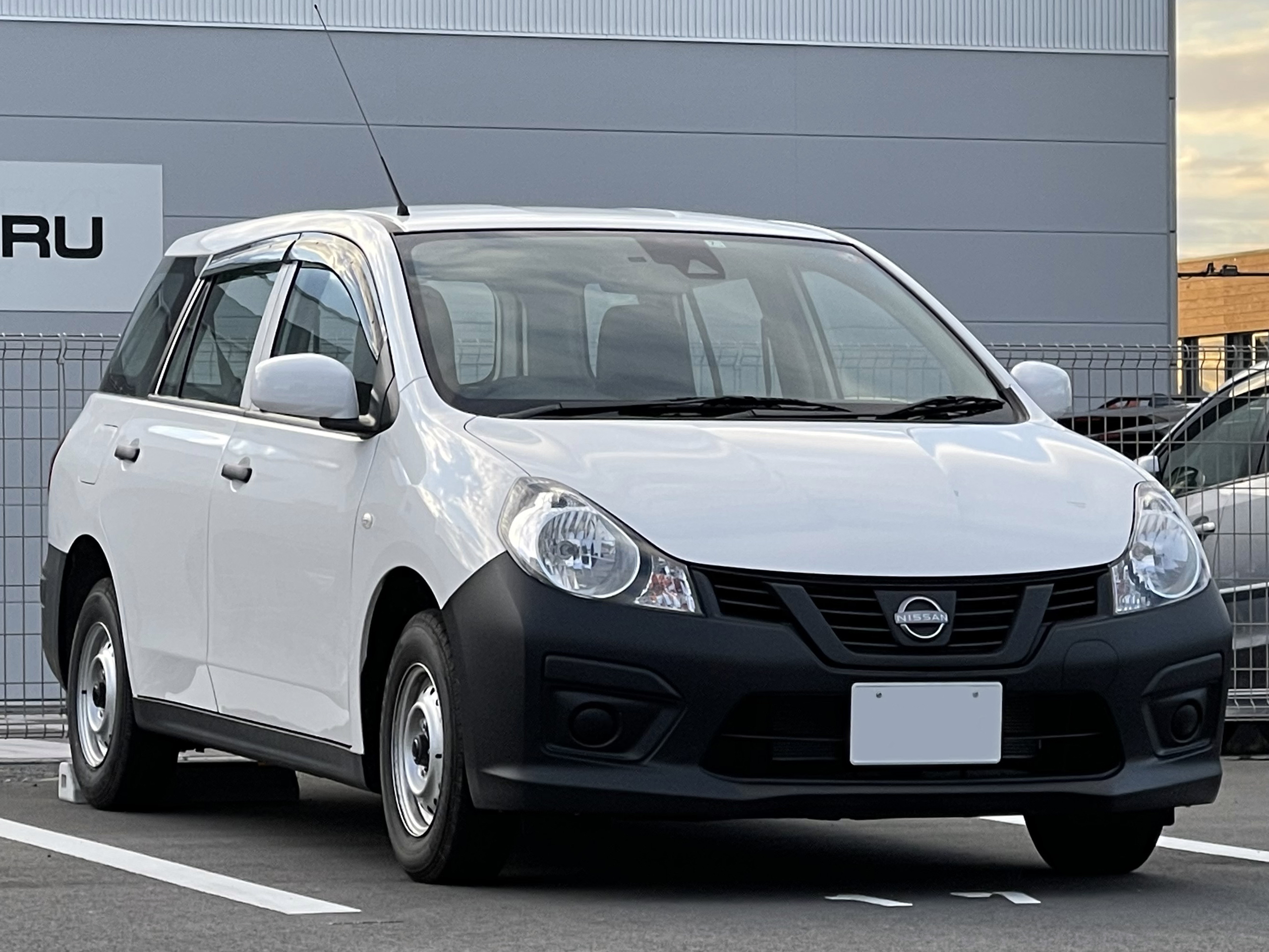 Nissan Sunny Wagon 1.3 DX