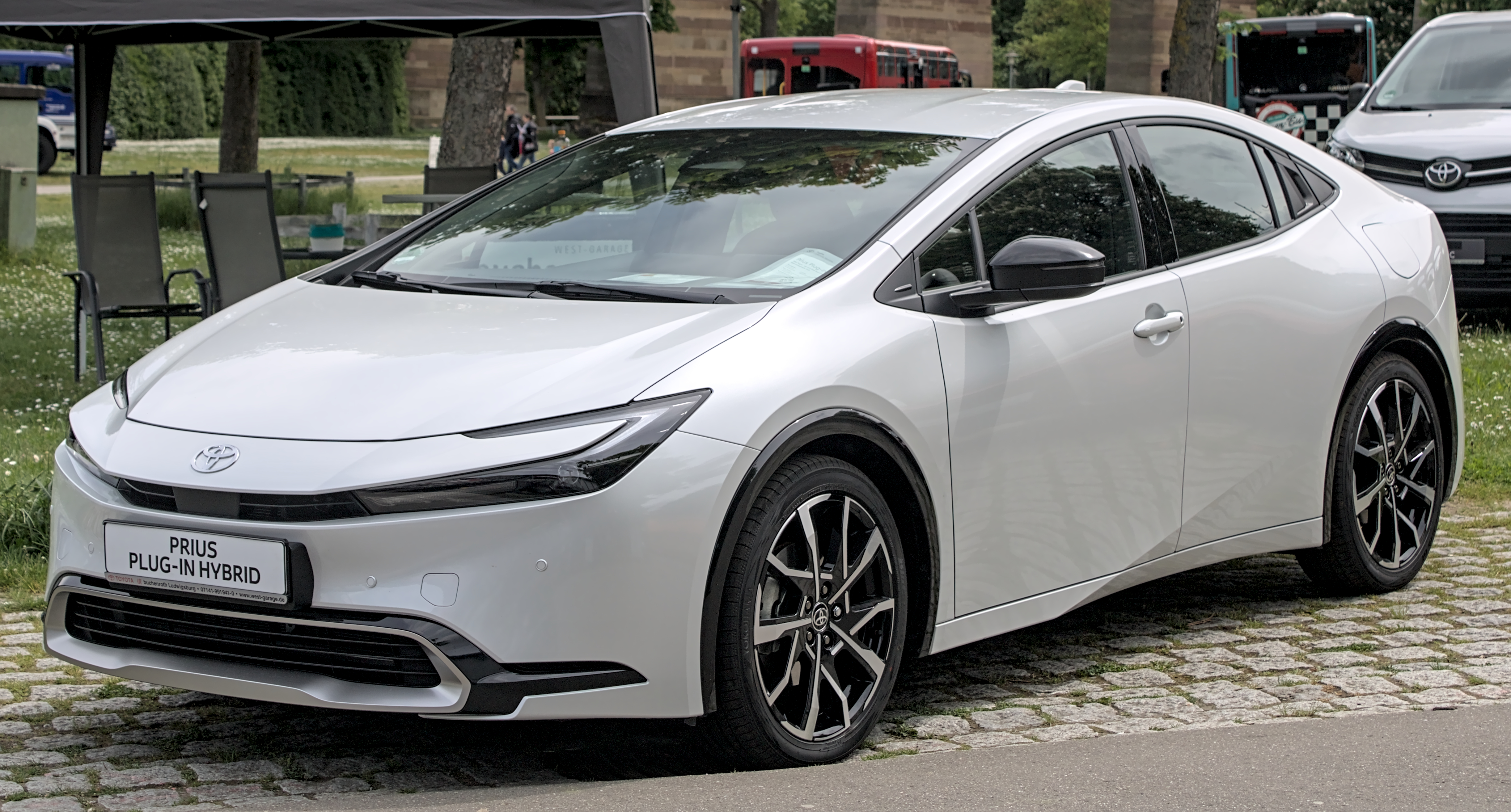 Suzuki Across 2.5 Plug-in Hybrid Style
