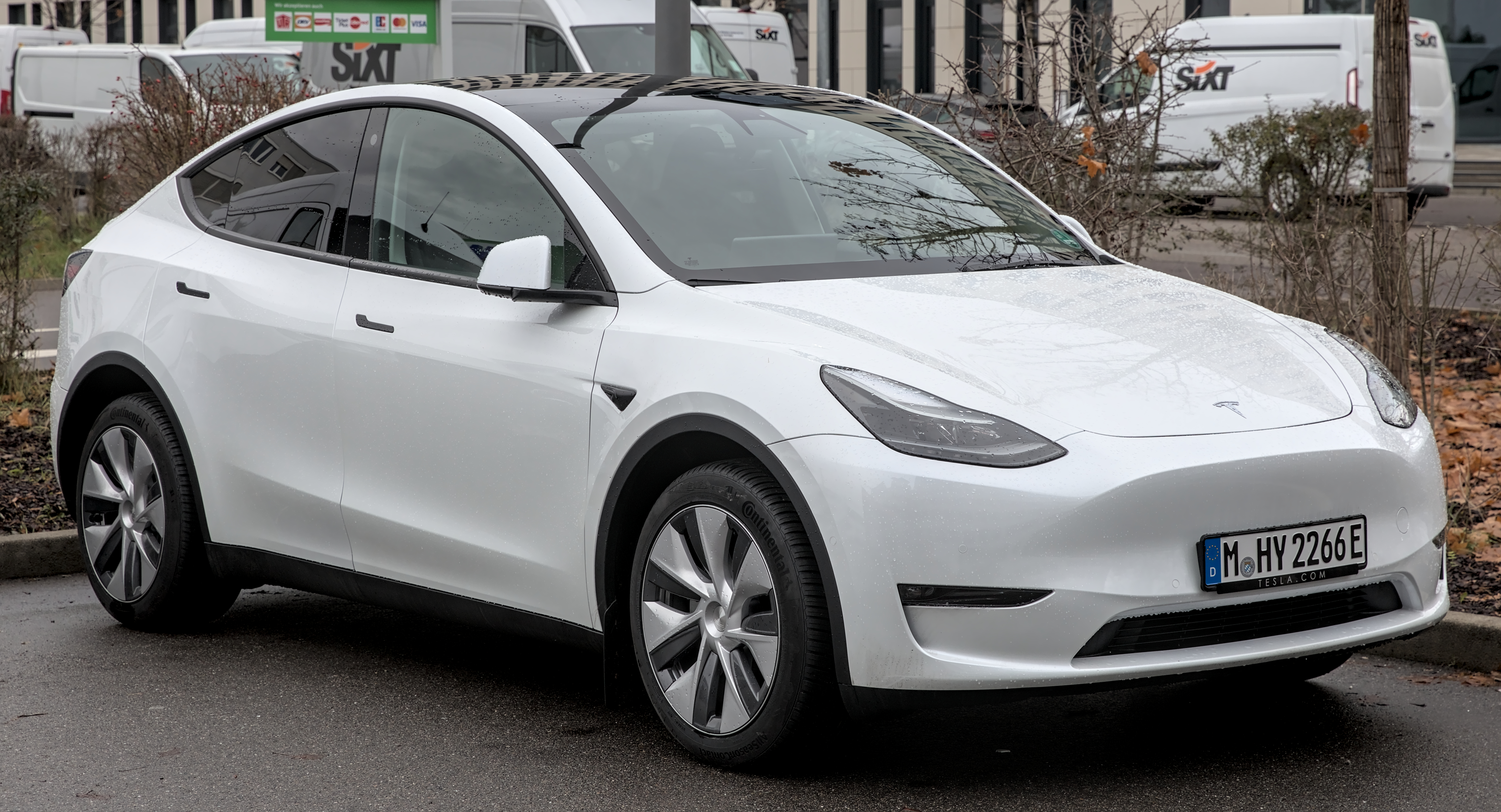 Tesla Model Y Long Range AWD