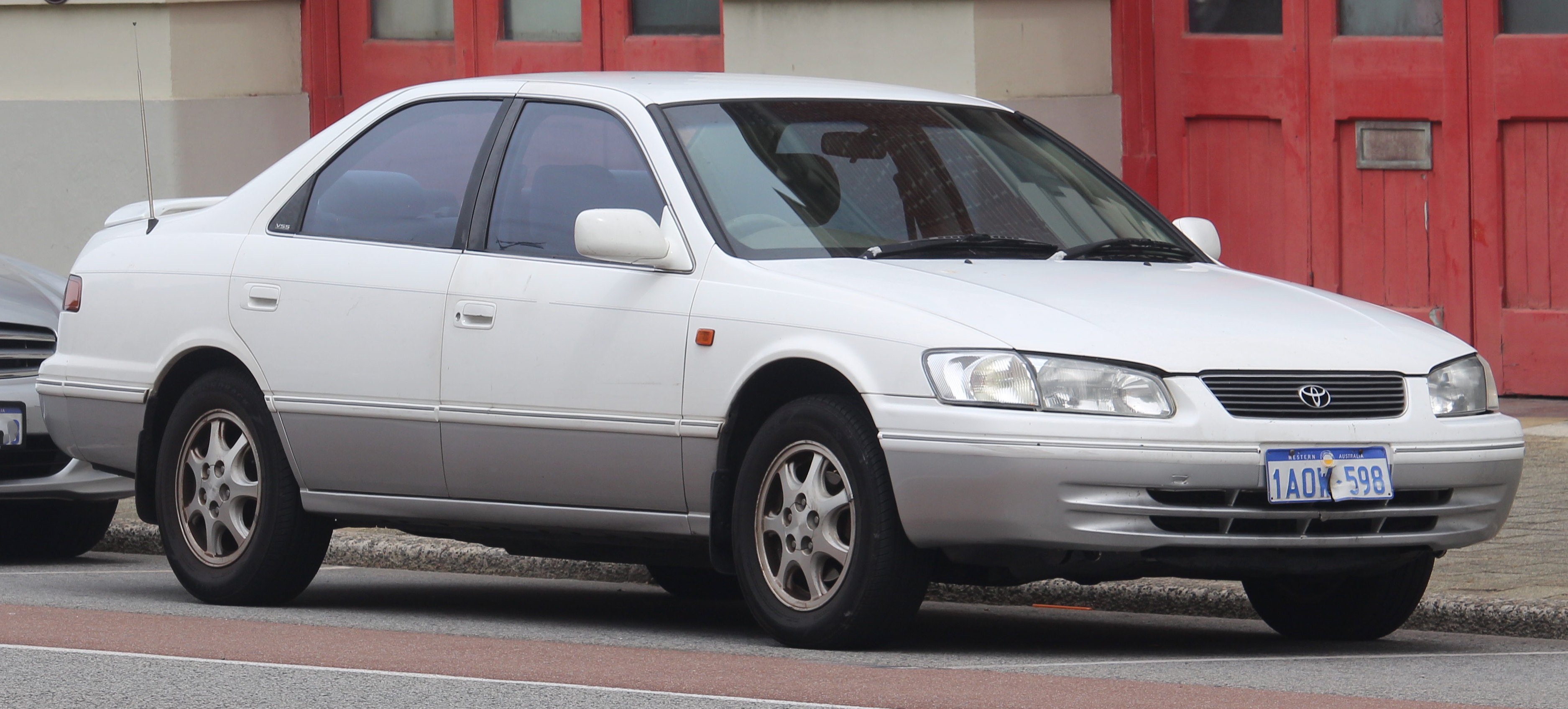 Toyota Camry 2.2 XLi